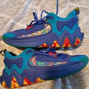Giannis Nike Kids Sneakers in Blue and Multicolor